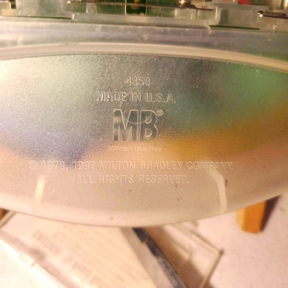 1997 Vintage SIMON SAYS Memory Game/Toy by Milton Bradley #4850 WORKS - Picture 5 of 5